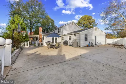Exterior - 3900 Corbin Pl, Bowie, MD 20715 photo 5 of 8