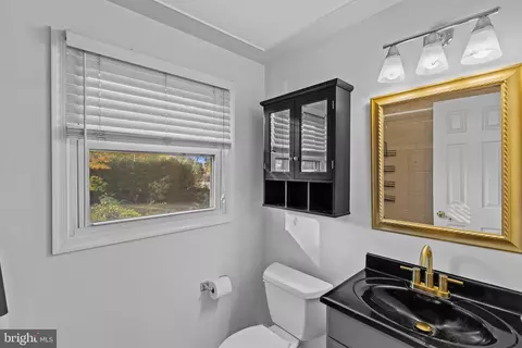Bath - 3900 Corbin Pl, Bowie, MD 20715 photo 2 of 3