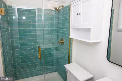 Bath - 7019 Redmiles Rd, Laurel, MD 20707 photo 6 of 10