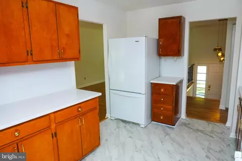 Entry Way - 7019 Redmiles Rd, Laurel, MD 20707 photo 6 of 10