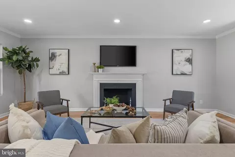 Living - 9608 Underwood St, Lanham, MD 20706 photo 3 of 4