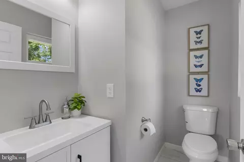 Entry Way - 9608 Underwood St, Lanham, MD 20706 photo 1 of 4
