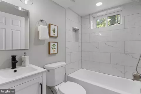 Bath - 9608 Underwood St, Lanham, MD 20706 photo 4 of 4