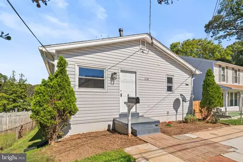 6134 Perry St, Hyattsville, MD 20785