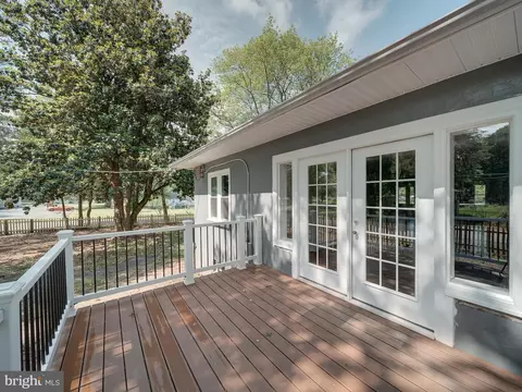 Exterior - 401 Bryan Point Rd, Accokeek, MD 20607 photo 3 of 5