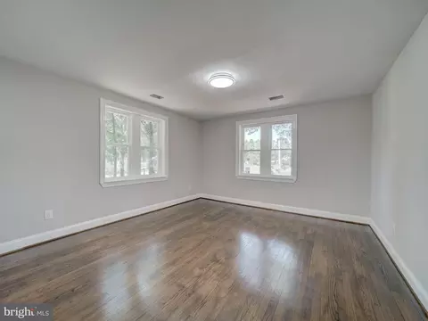 Bedroom - 401 Bryan Point Rd, Accokeek, MD 20607 photo 1 of 9