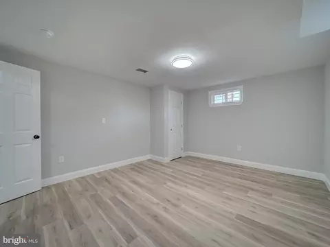 Bedroom - 401 Bryan Point Rd, Accokeek, MD 20607 photo 9 of 9