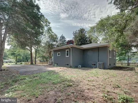 Exterior - 401 Bryan Point Rd, Accokeek, MD 20607 photo 5 of 5
