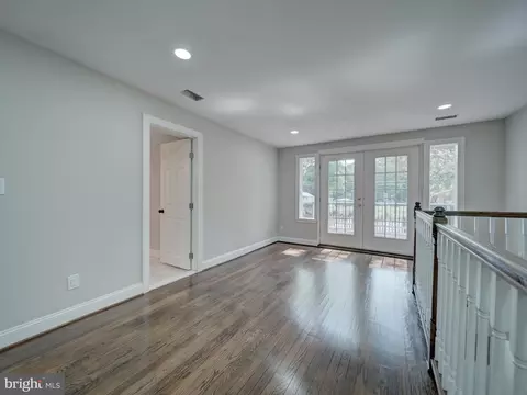 Entry Way - 401 Bryan Point Rd, Accokeek, MD 20607 photo 1 of 3