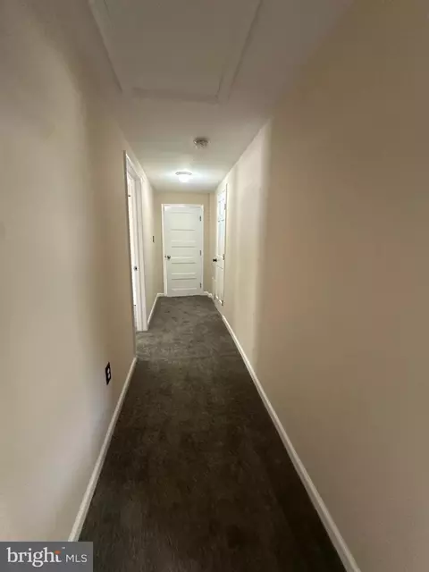 Entry Way - 6900 Cipriano Rd, Lanham, MD 20706 photo 2 of 4