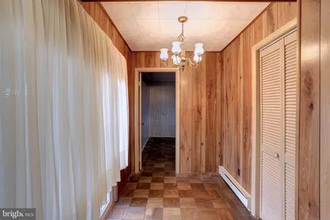 Entry Way - 103 Irving St, Laurel, MD 20707 photo 3 of 4