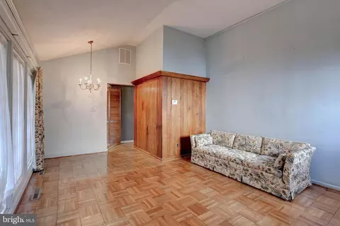 Living - 103 Irving St, Laurel, MD 20707 photo 1 of 4