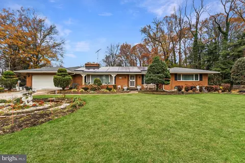 4910 Stan Haven Rd, Temple Hills, MD 20748