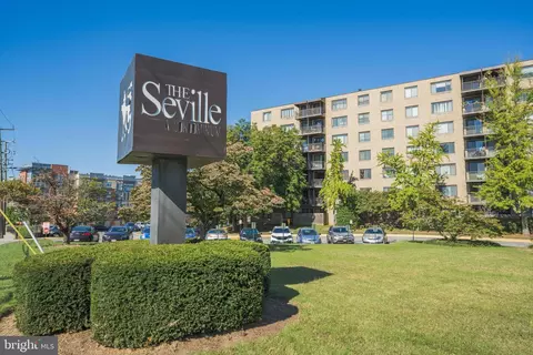 3450 Toledo Ter #422, Hyattsville, MD 20782