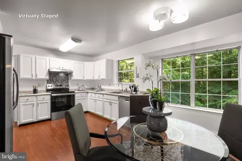 Kitchen - 9902 Fox Run Dr, Clinton, MD 20735 photo 2 of 3