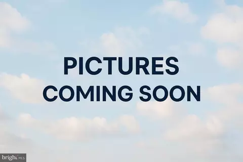 14211 Oakpointe Dr, Laurel, MD 20707