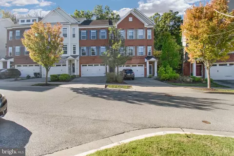 9521 Westerdale Dr, Marlboro, MD 20774