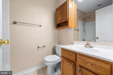 Bath - 8232 Dellwood Ct, Lanham, MD 20706 photo 1 of 1