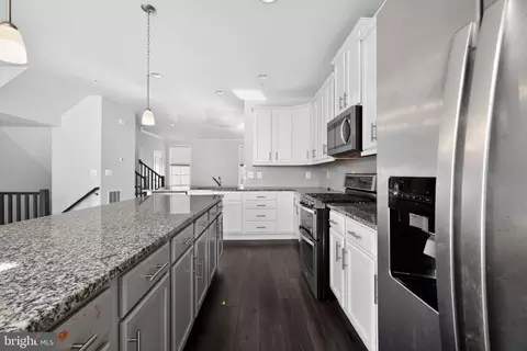 Entry Way - 1027 Overlook Way, Laurel, MD 20707 photo 3 of 13