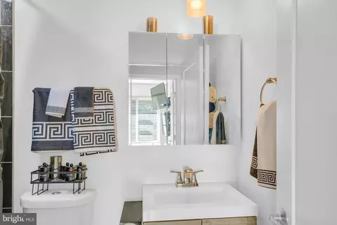 Bath - 7600 Normandy Rd, Landover, MD 20785 photo 2 of 2