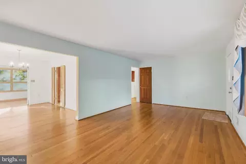 Living - 7404 Lois, Lanham, MD 20703 photo 2 of 3