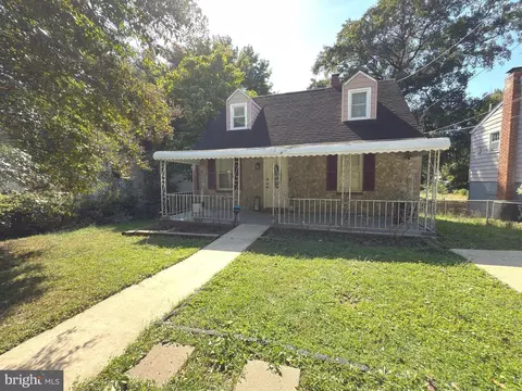 4809 Oglethorpe St, Riverdale, MD 20737 photo 2