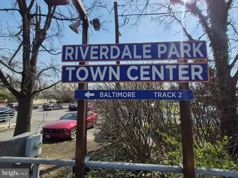 4809 Oglethorpe St, Riverdale, MD 20737 photo 4