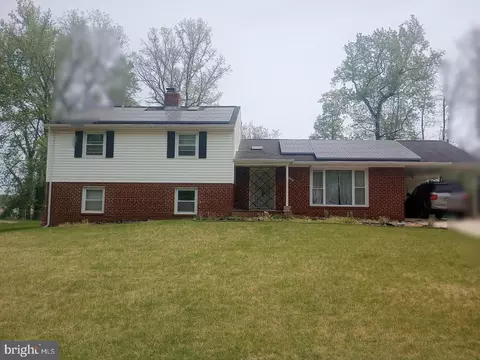 12215 Wimbleton St, Marlboro, MD 20774