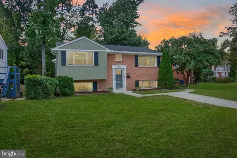 6107 Seminole St, Berwyn Heights, MD 20740