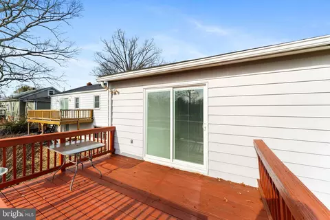 Exterior - 9207 4th St, Lanham, MD 20706 photo 6 of 7