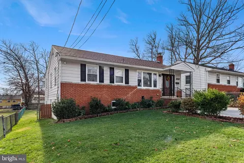 Exterior - 9207 4th St, Lanham, MD 20706 photo 2 of 7