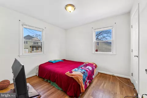 Bedroom - 9207 4th St, Lanham, MD 20706 photo 3 of 4