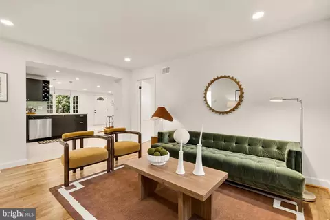 4813 Oglethorpe St, Riverdale, MD 20737