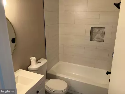 Bath - 14114 B Lauren Ln #27B, Laurel, MD 20707 photo 1 of 2