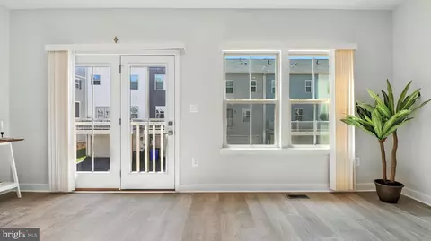 Entry Way - 117 Hawlings River Rd, Laurel, MD 20708 photo 11 of 27