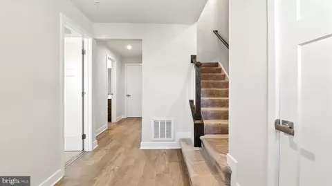 Entry Way - 117 Hawlings River Rd, Laurel, MD 20708 photo 17 of 27