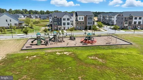 View/Area - 117 Hawlings River Rd, Laurel, MD 20708 photo 6 of 9