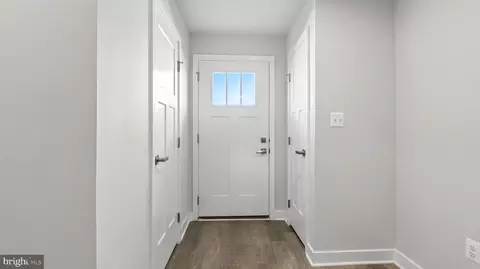 Entry Way - 117 Hawlings River Rd, Laurel, MD 20708 photo 1 of 27