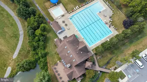 View/Area - 117 Hawlings River Rd, Laurel, MD 20708 photo 4 of 9