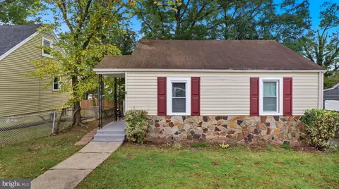 8 Vale Pl, Capitol Heights, MD 20743