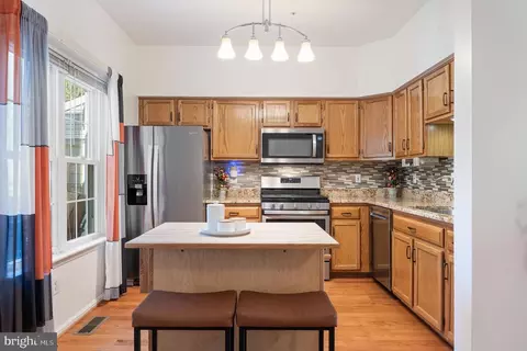 Kitchen - 804 Pasadena Pl, Bowie, MD 20716 photo 3 of 8
