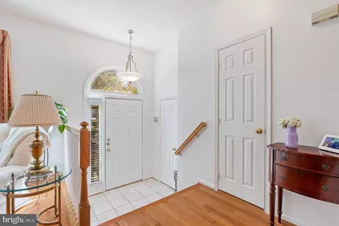 Entry Way - 804 Pasadena Pl, Bowie, MD 20716 photo 2 of 10