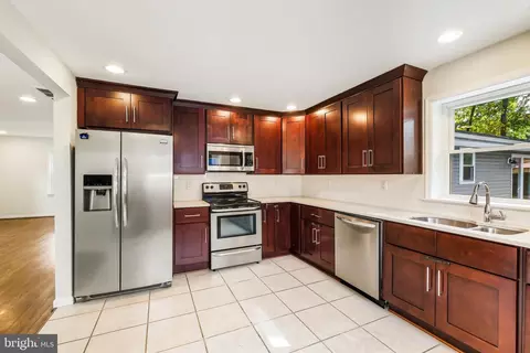 9119 6th St, Lanham, MD 20706 photo 9