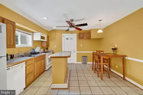 1001 Iago Ave, Capitol Heights, MD 20743