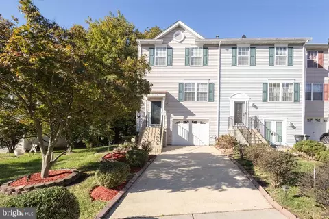 5839 Everhart Pl, Fort Washington, MD 20744