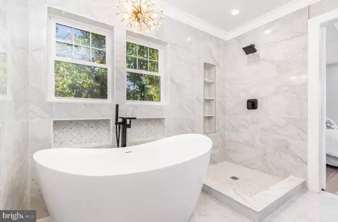 Bath - 4210 29th St, Mount Rainier, MD 20712 photo 1 of 4