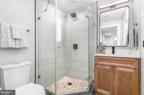 Bath - 4210 29th St, Mount Rainier, MD 20712 photo 4 of 4