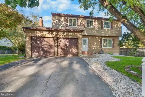 4924 Plata St, Clinton, MD 20735