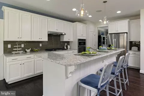 7209 Brooklyn Bridge Rd, Laurel, MD 20707 photo 5