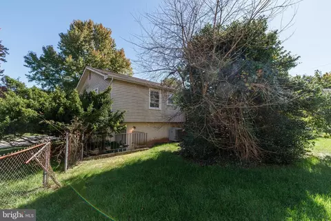 Exterior - 8216 Montpelier Dr, Laurel, MD 20708 photo 6 of 10
